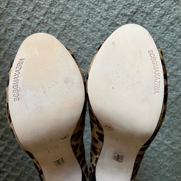 BCBG leopard print heel shoes - Picture 6 of 7